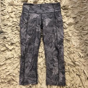 Lululemon 3/4 size 4